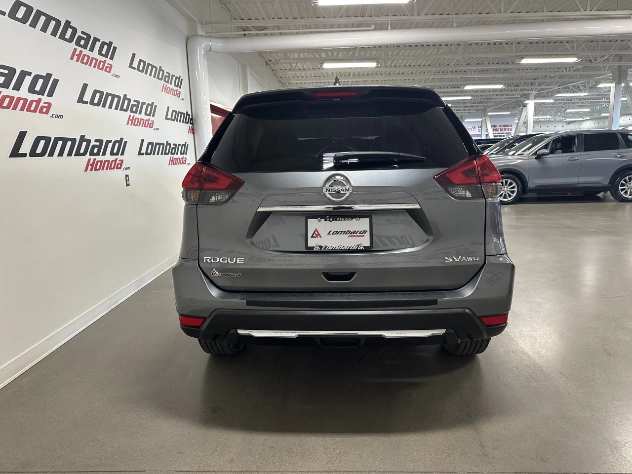 2018 Nissan Rogue SV Main Image