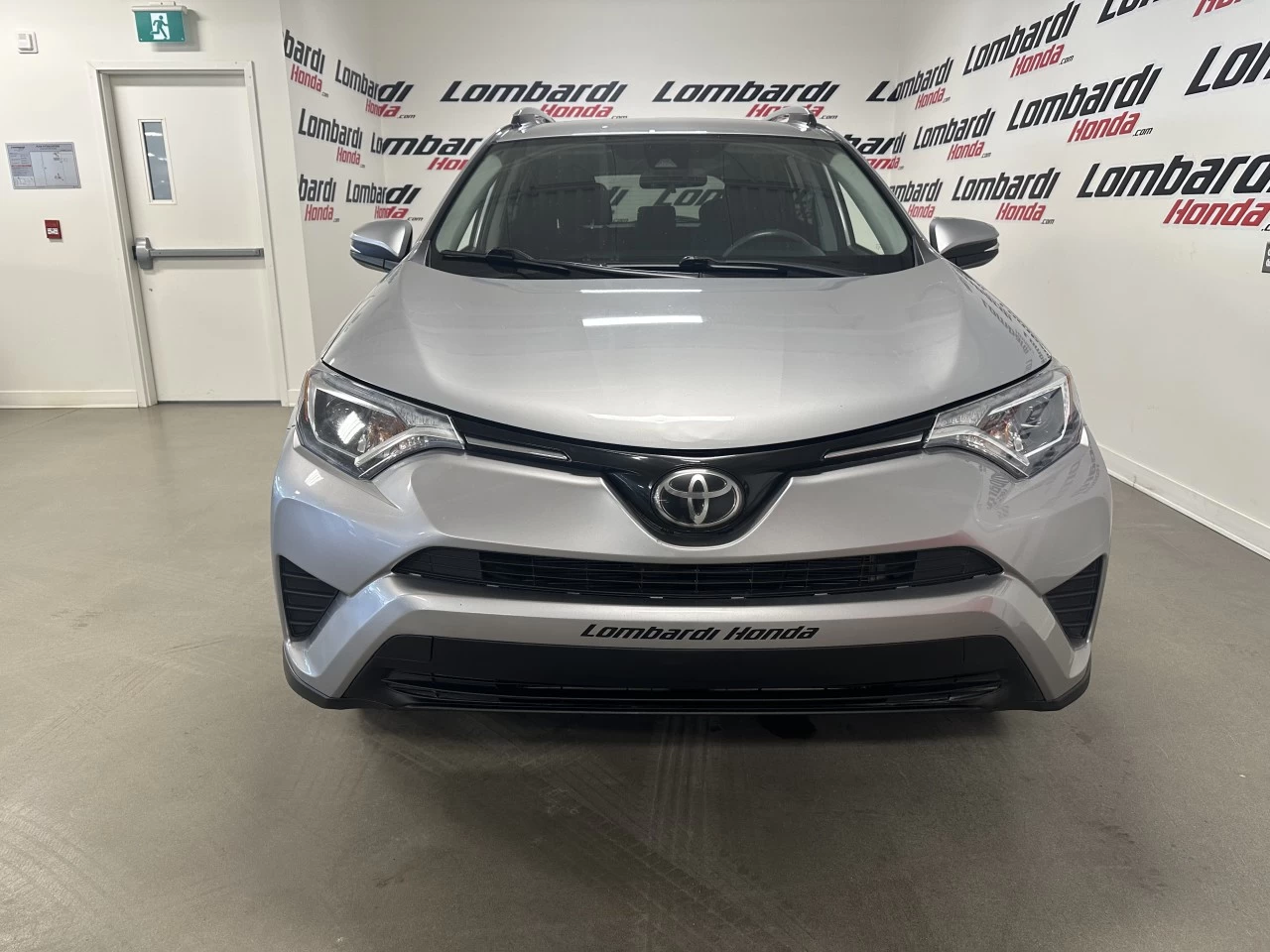 2018 Toyota RAV4 LE Main Image