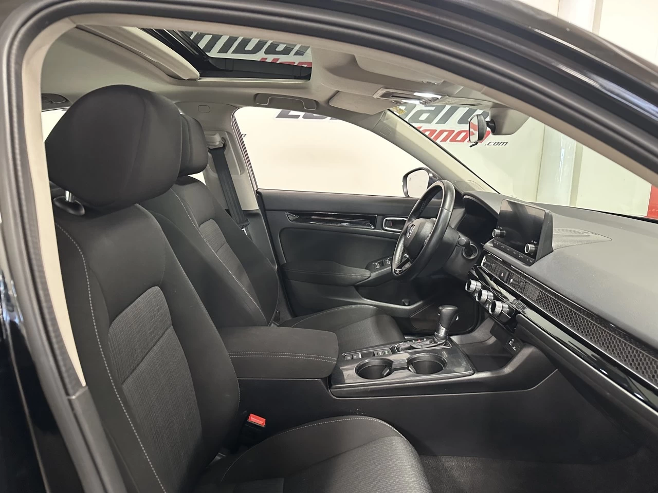 2022 Honda Civic EX Main Image