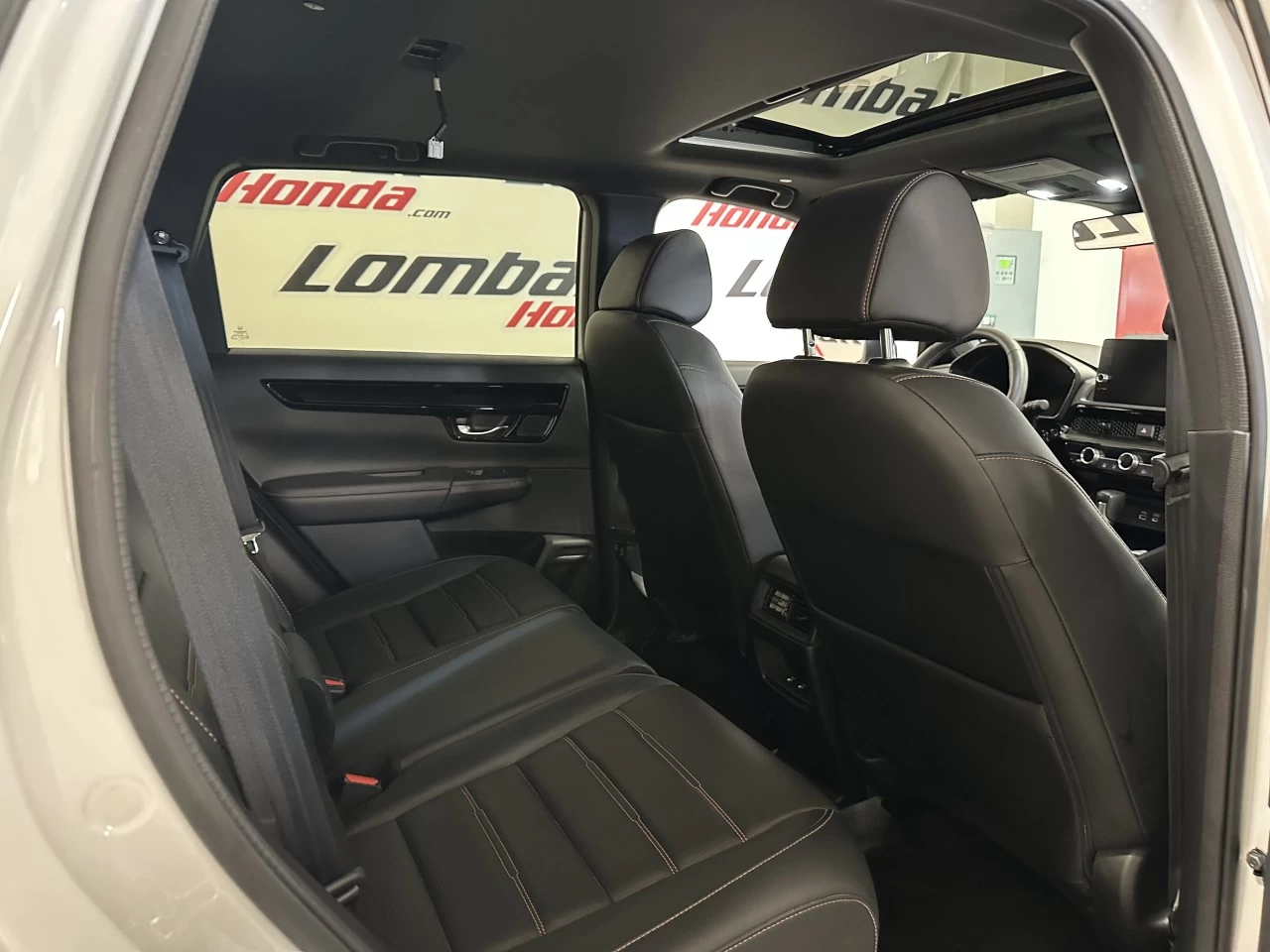 2024 Honda CR-V
                                                    Touring Image principale