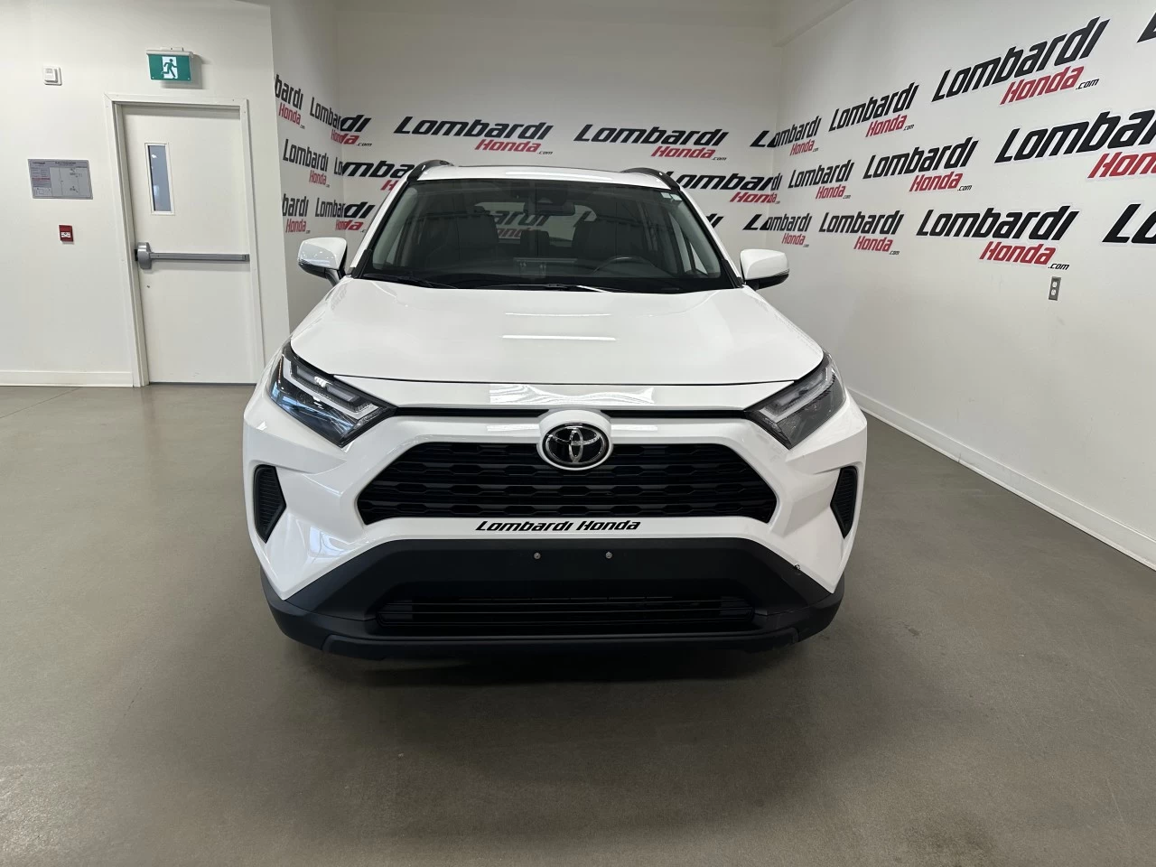 2022 Toyota RAV4 XLE Image principale