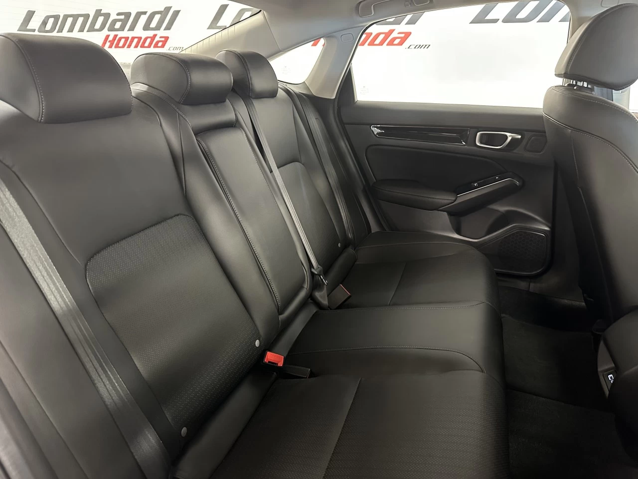 2024 Honda Civic Touring Main Image