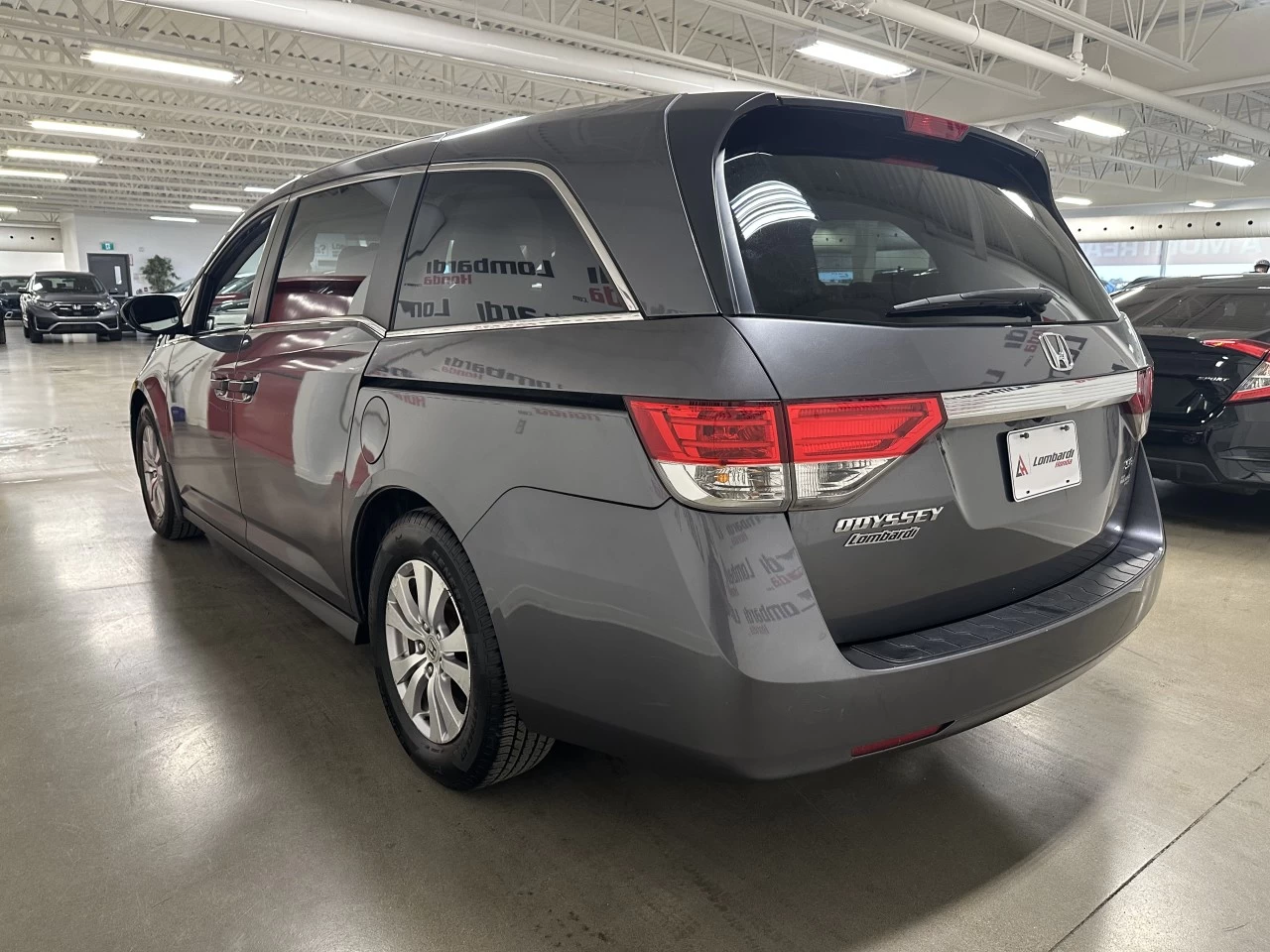 2016 Honda Odyssey SE Main Image