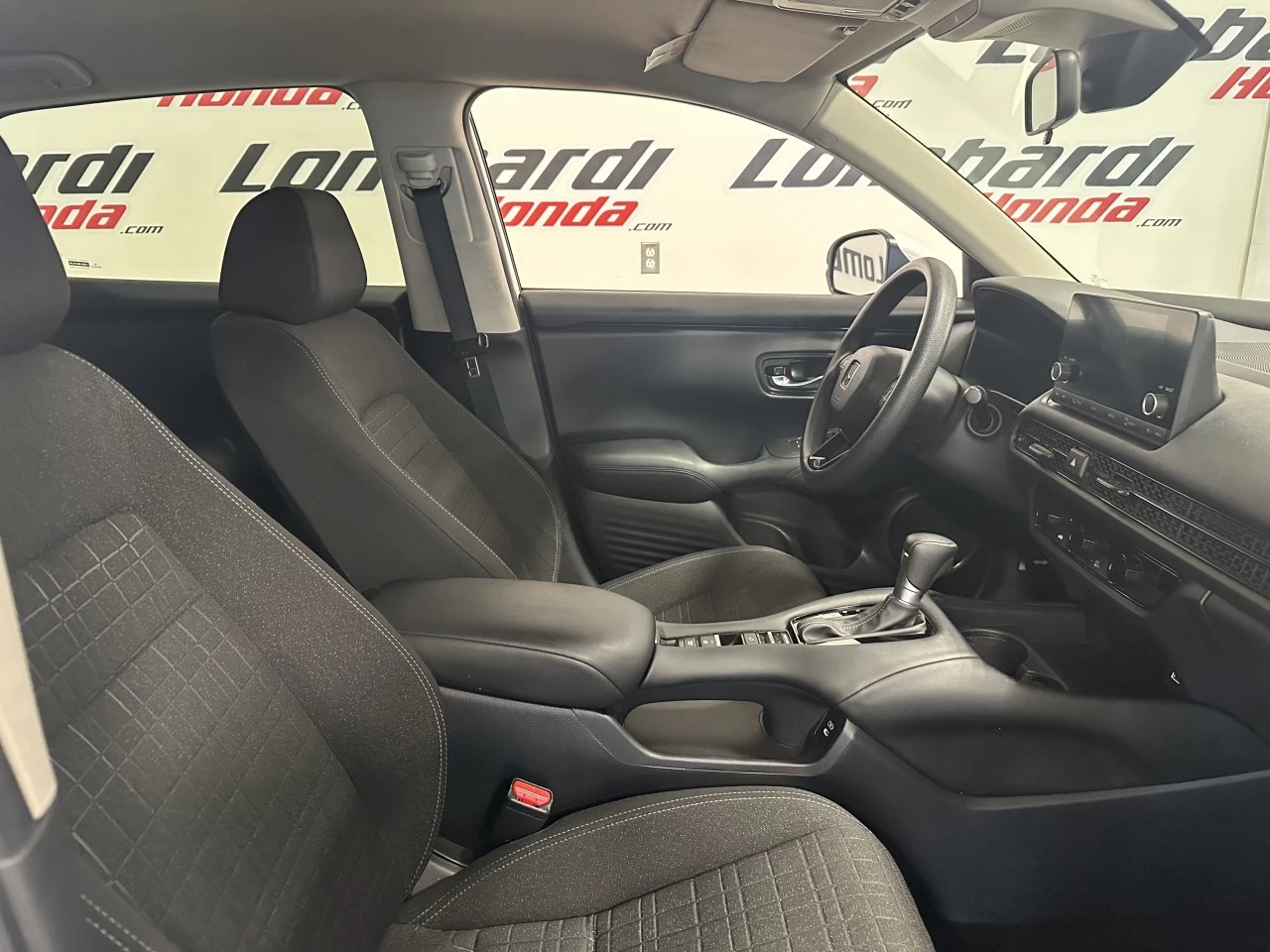 2024 Honda HR-V LX-B Main Image