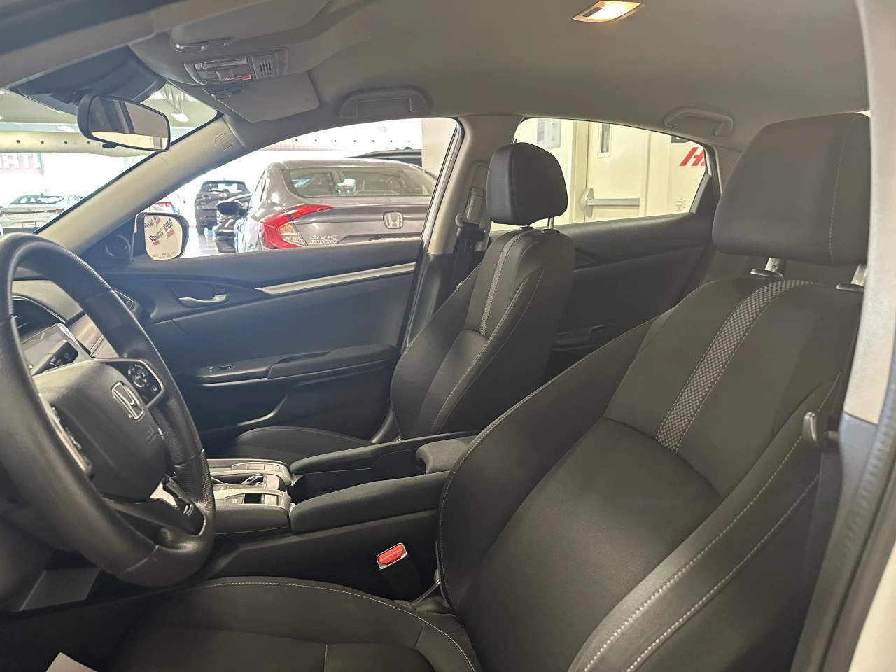 2021 Honda Civic LX Image principale