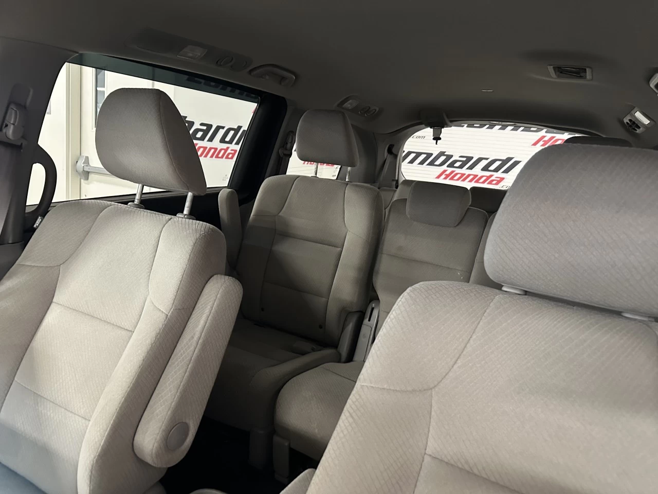 2017 Honda Odyssey SE Main Image