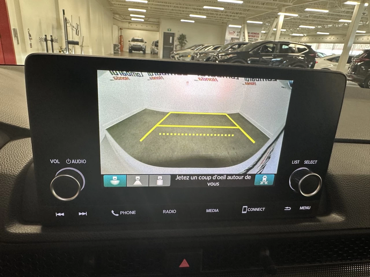2023 Honda CR-V
                                                    LX Image principale