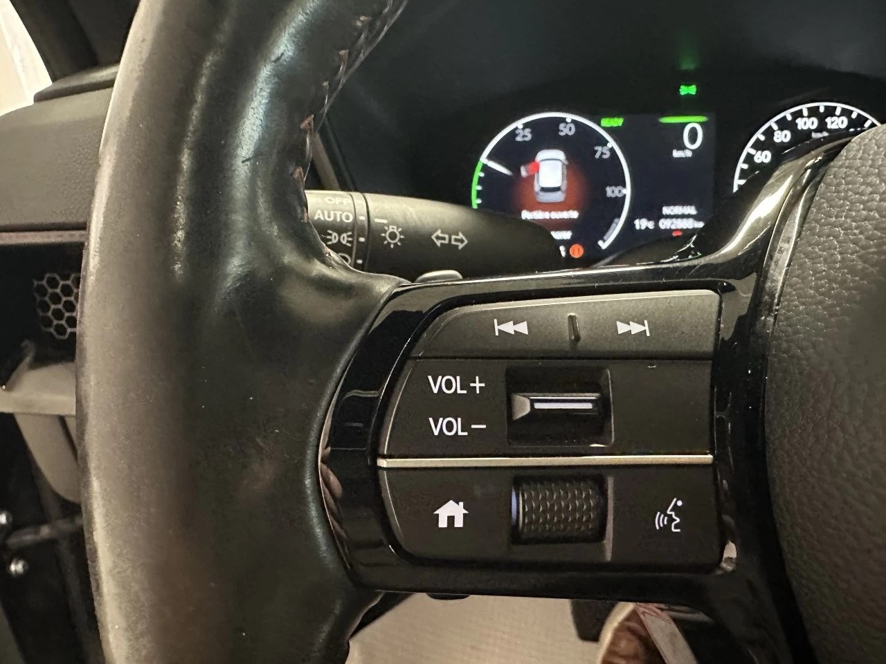 2023 Honda CR-V hybride Touring Main Image