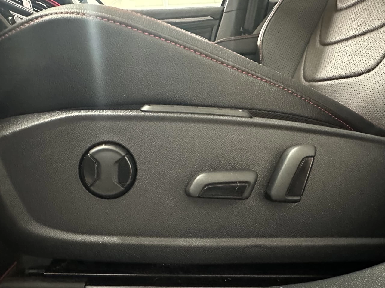 2023 Volkswagen Jetta
                                                    GLI Image principale