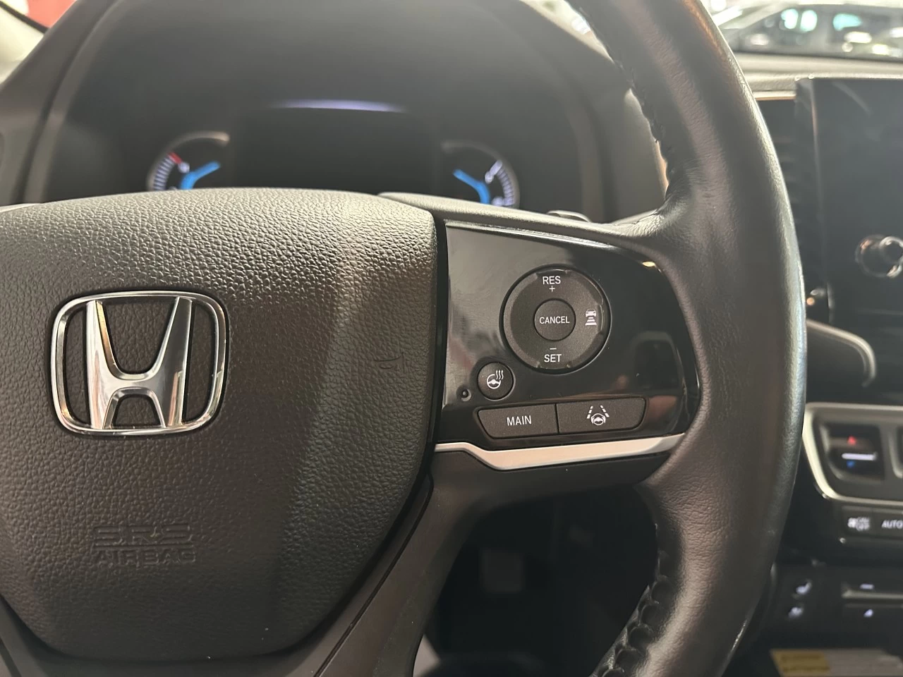 2022 Honda Pilot Touring 8-Passenger Main Image