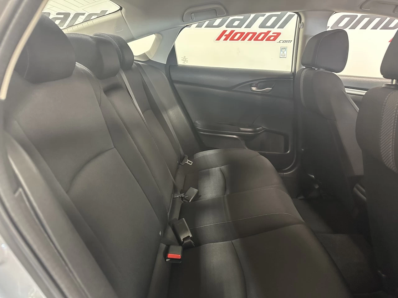 2021 Honda Civic LX Image principale