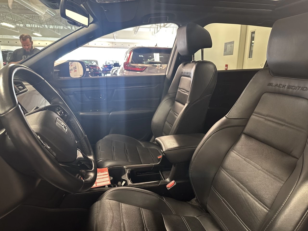 2022 Honda CR-V
                                                    Touring/Black Edition Image principale