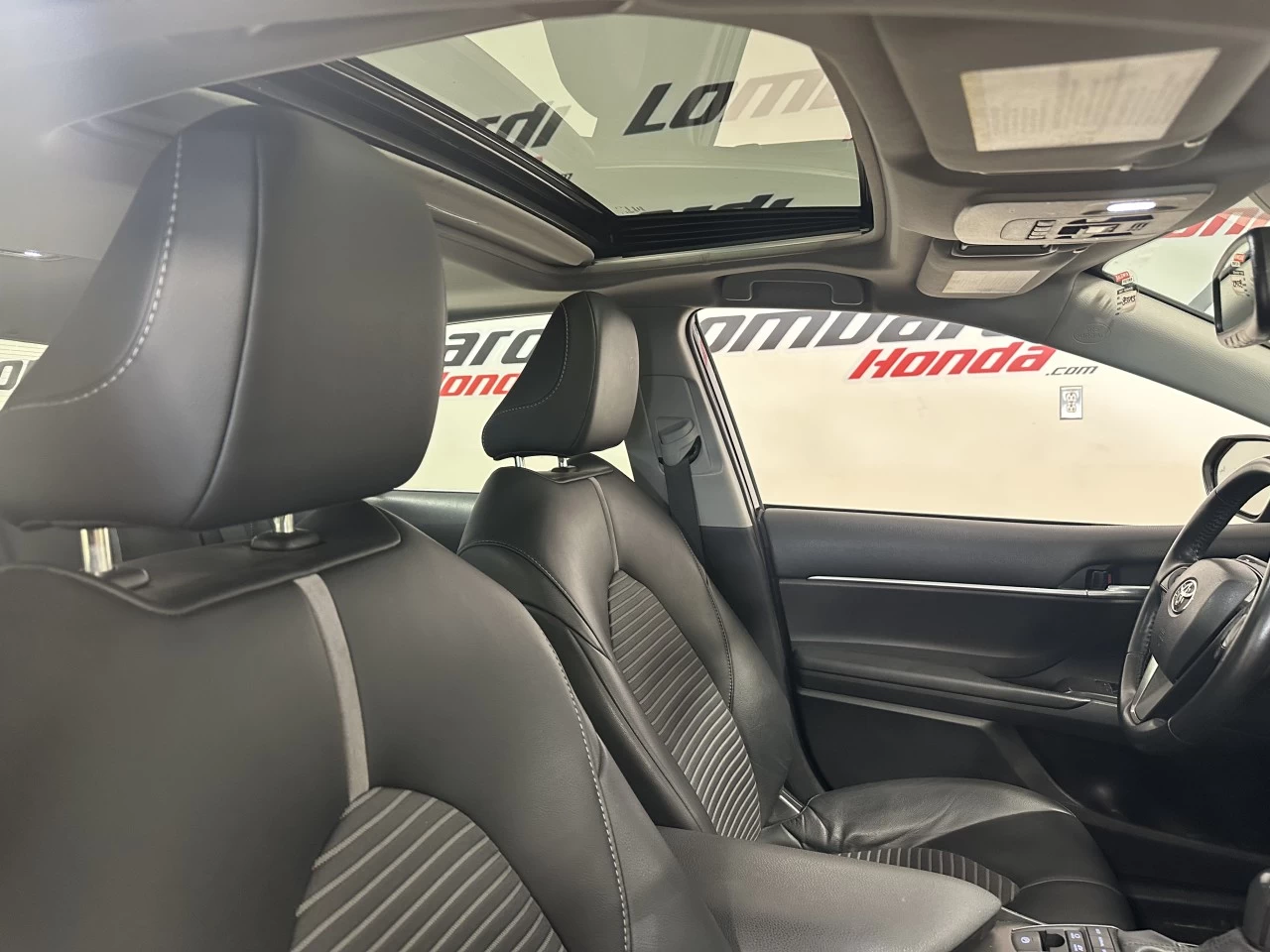 2023 Toyota Camry Hybrid Image principale