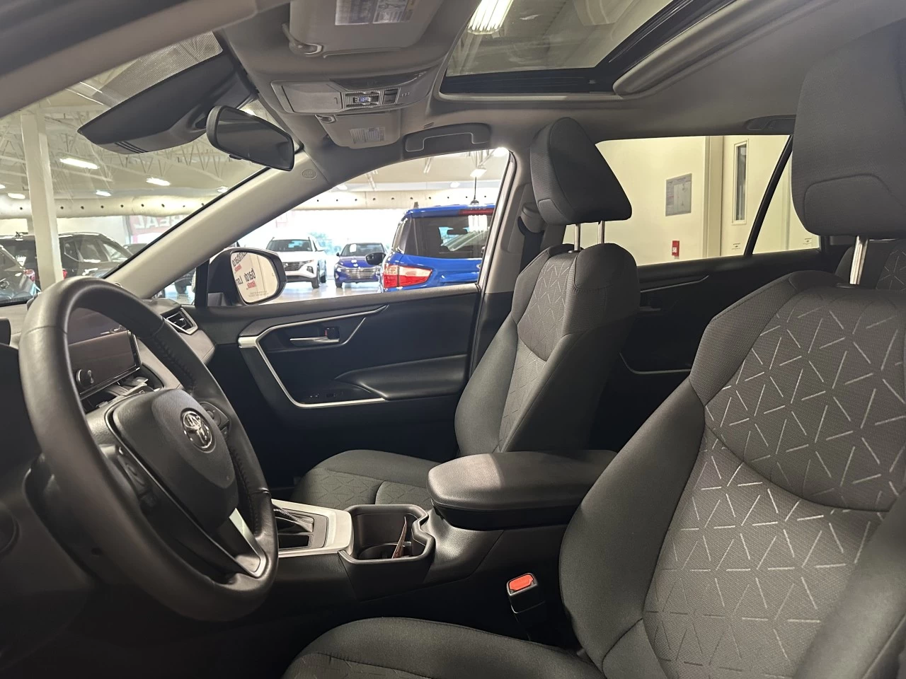 2023 Toyota RAV4 XLE Main Image
