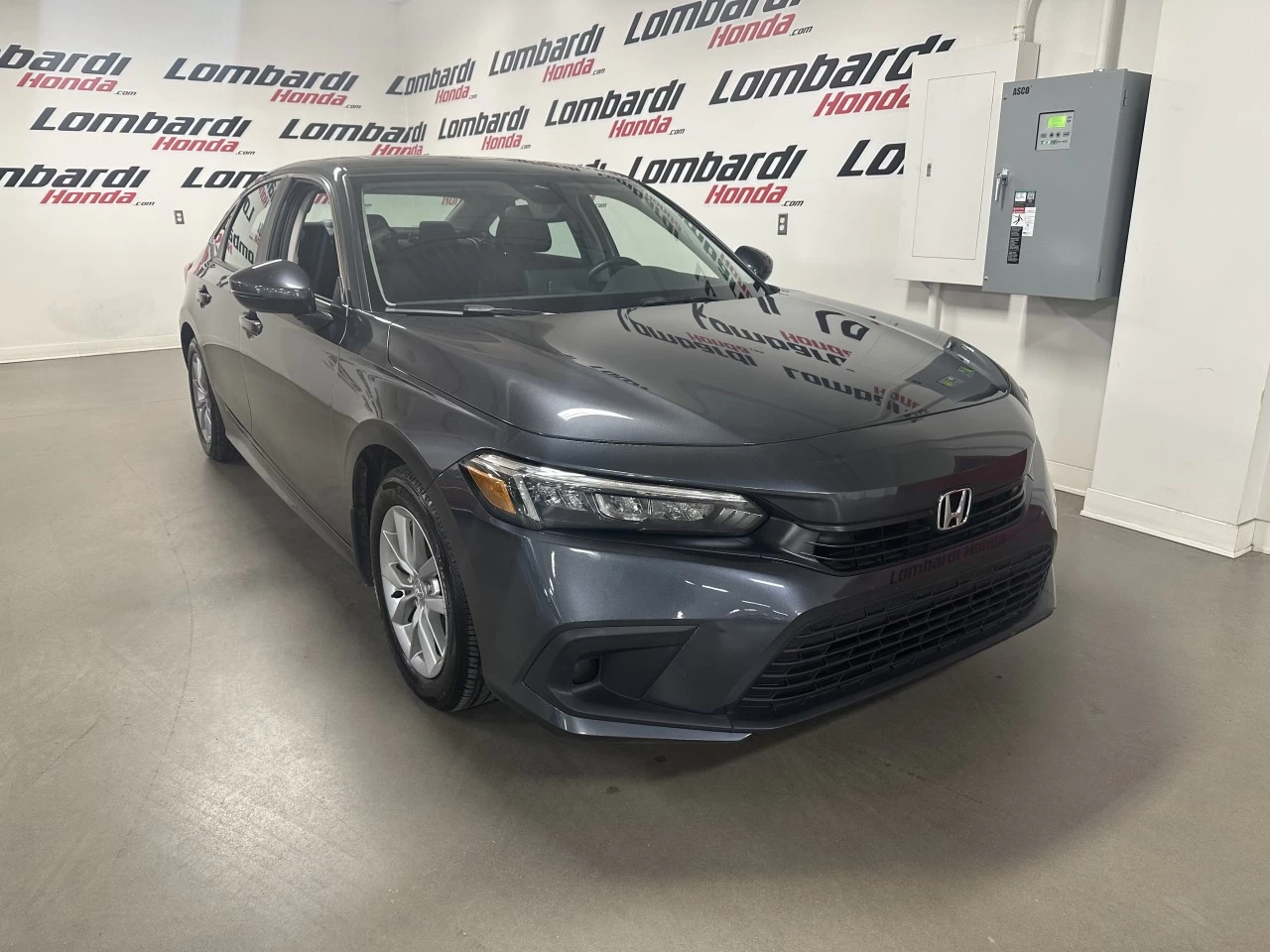 2024 Honda Civic EX https://www.lombardihonda.com/resize/b990ff35b810a3abc0cc817b2ca24889-1