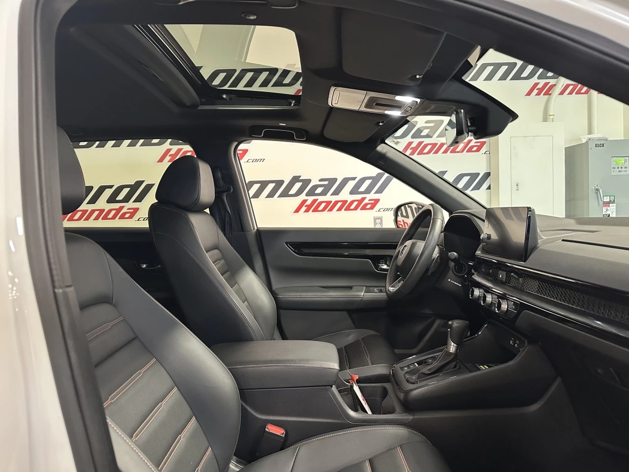 2024 Honda CR-V
                                                    Touring Image principale