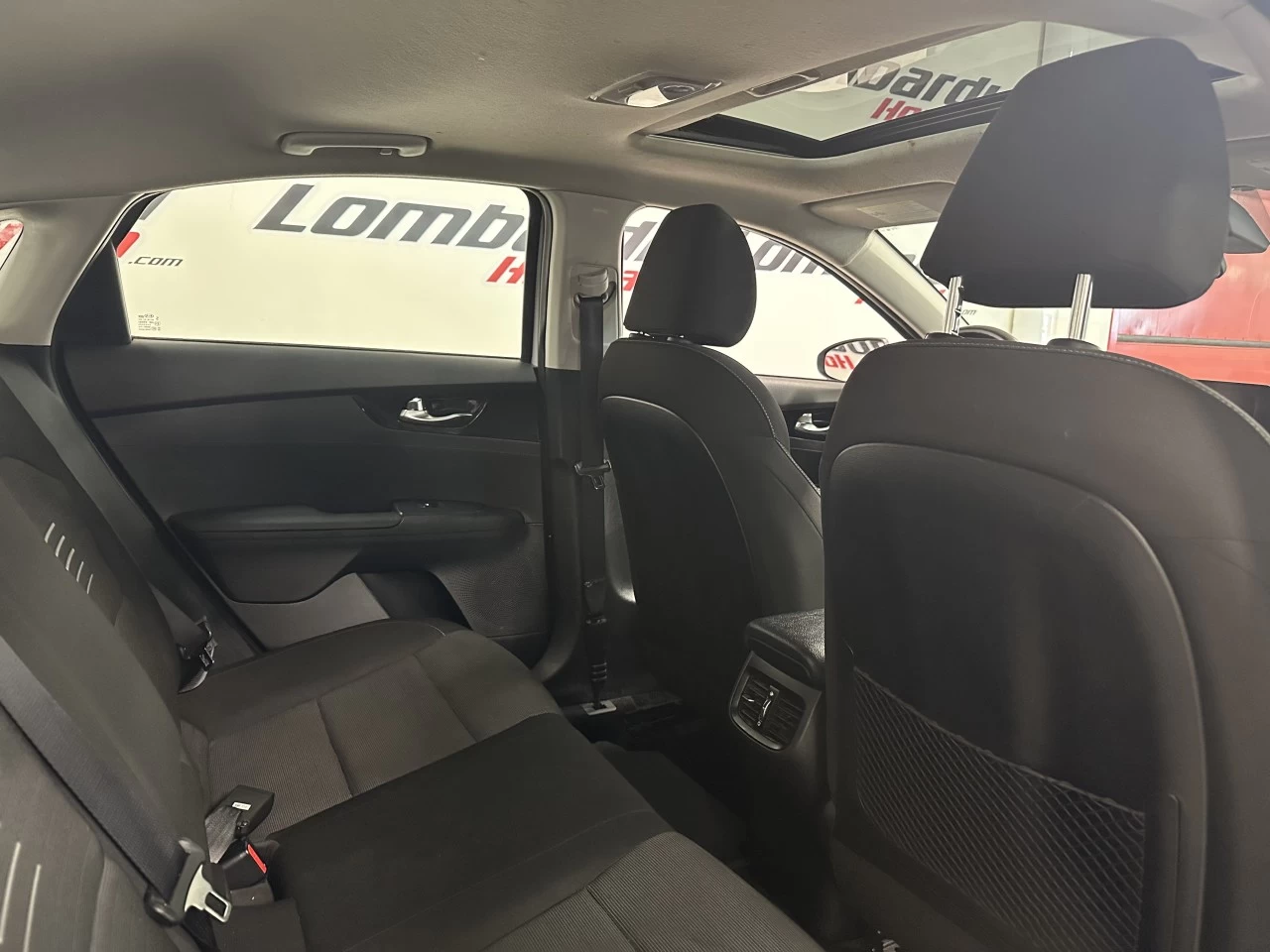 2020 Kia Forte
                                                    EX Main Image