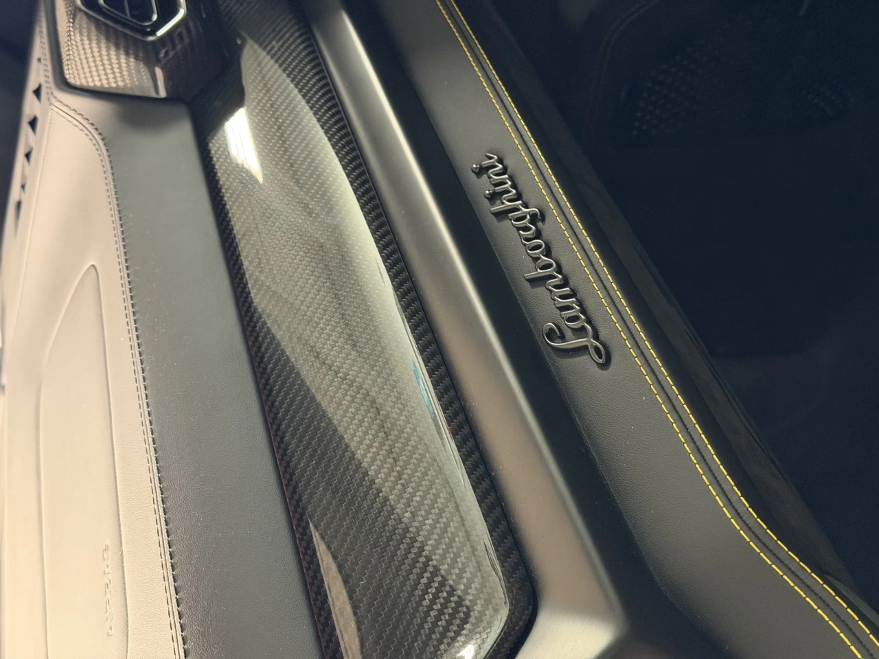2026 Lamborghini Urus SE Image principale