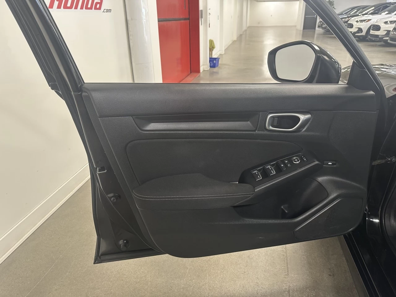2023 Honda Civic LX/LX-B Main Image