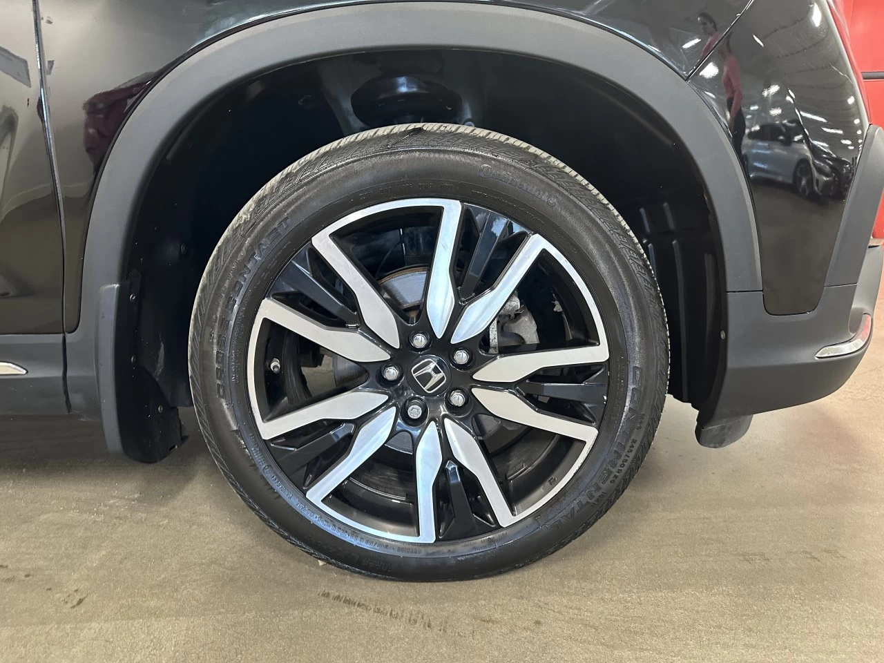 2022 Honda Pilot Touring 8-Passenger Main Image