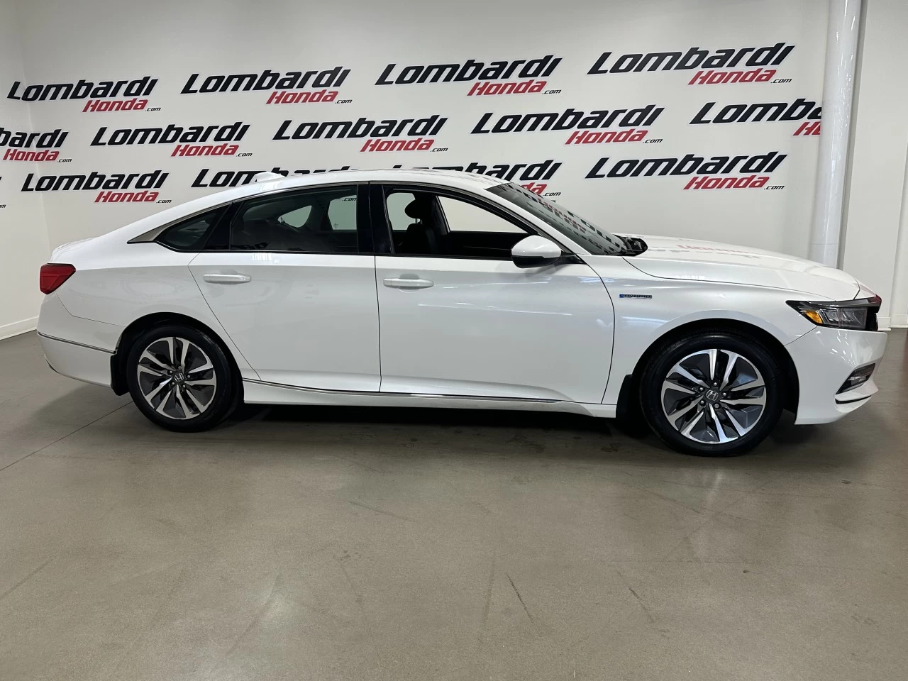 2020 Honda Accord
                                                    CVT Main Image