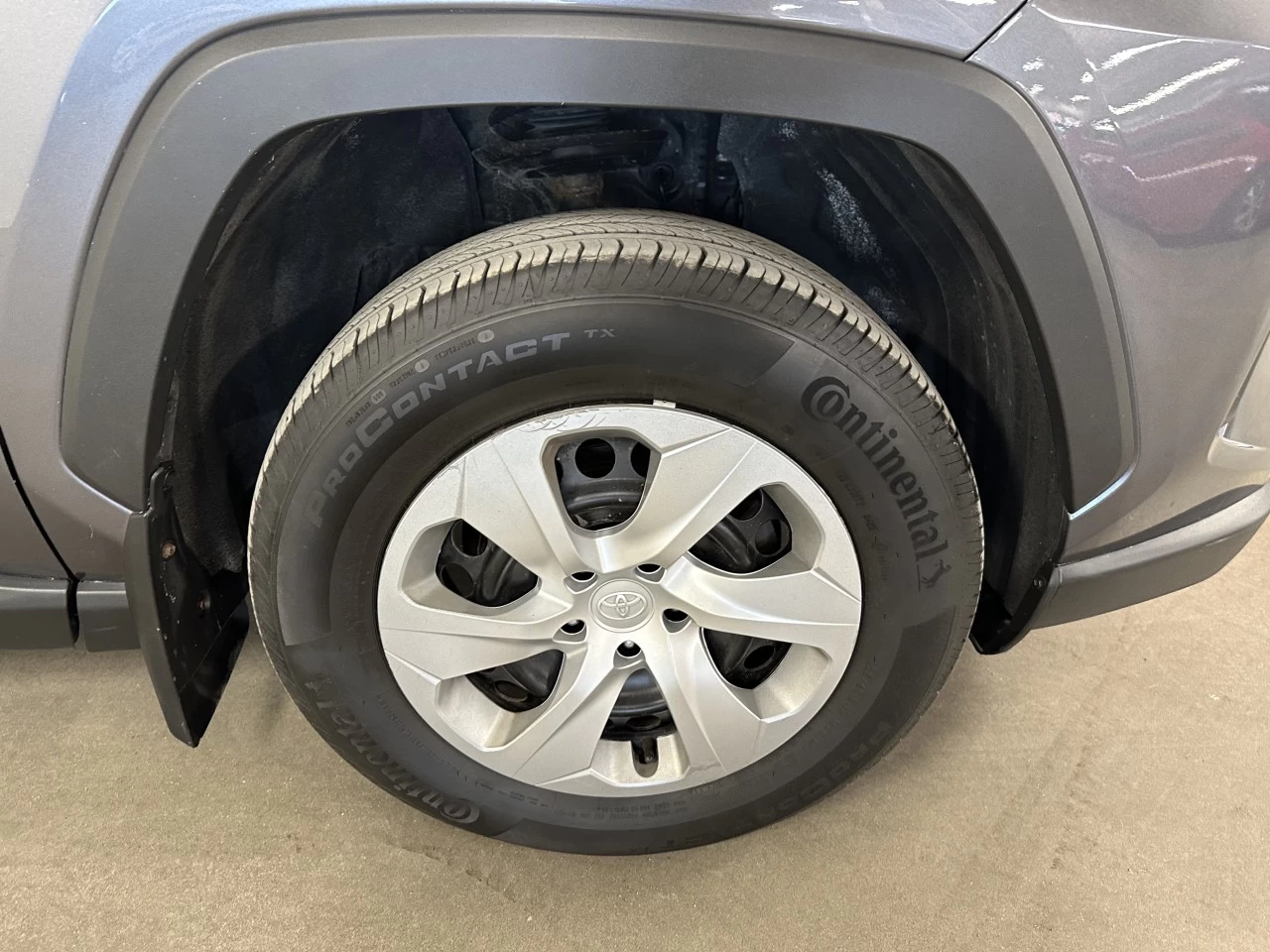 2023 Toyota RAV4 LE Main Image