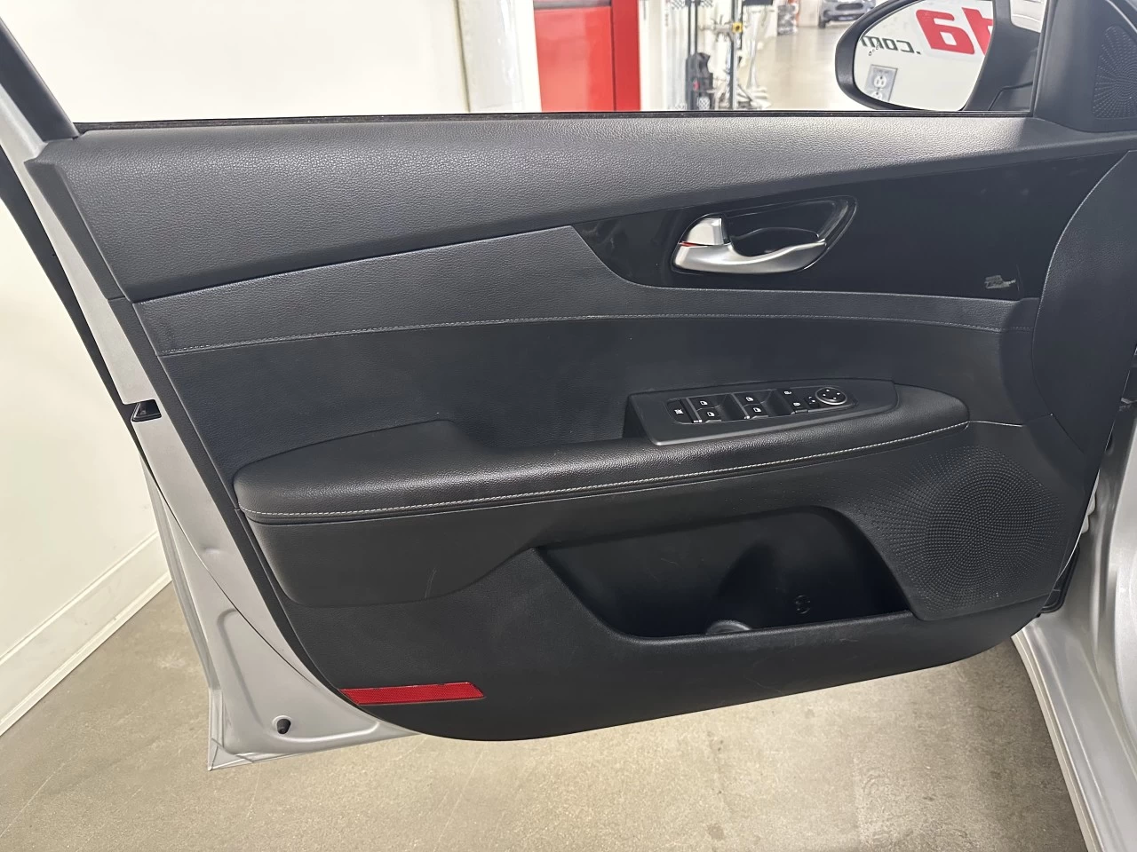 2020 Kia Forte
                                                    EX Main Image