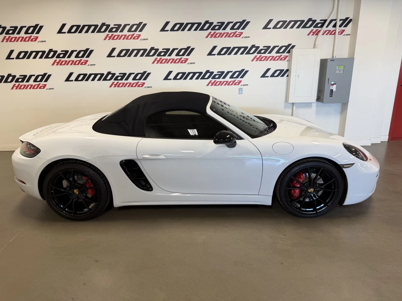 2018 Porsche 718 Boxster S Main Image