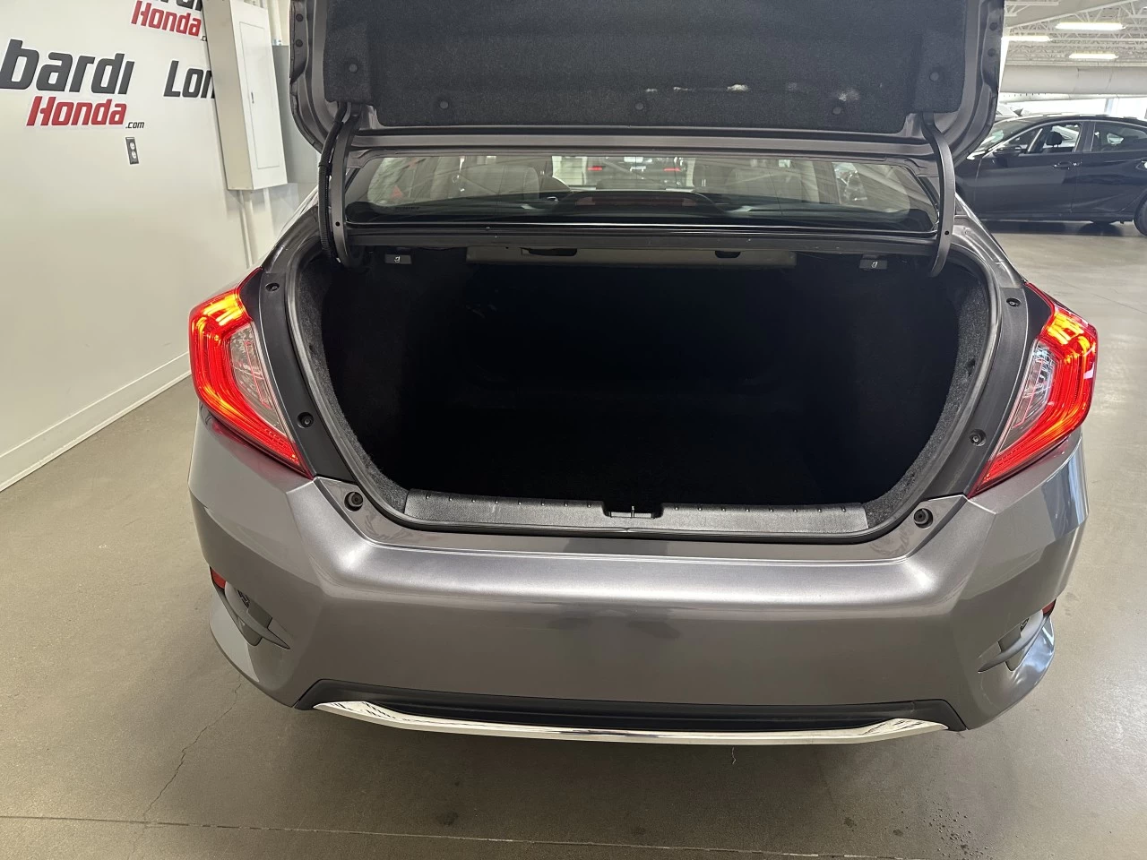 2021 Honda Civic EX Main Image