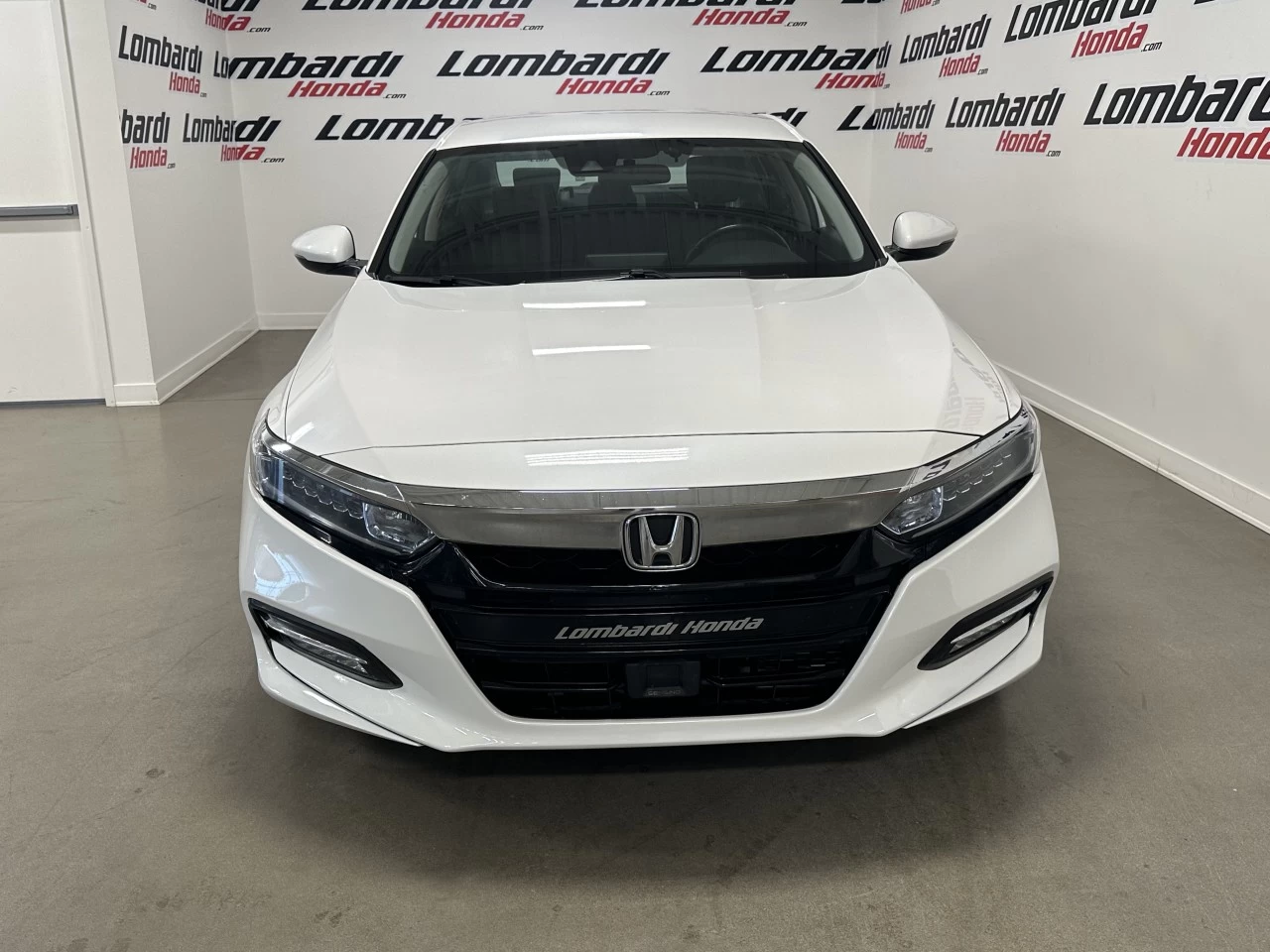 2020 Honda Accord
                                                    CVT Main Image