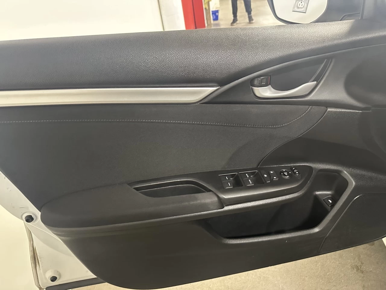 2021 Honda Civic EX Main Image