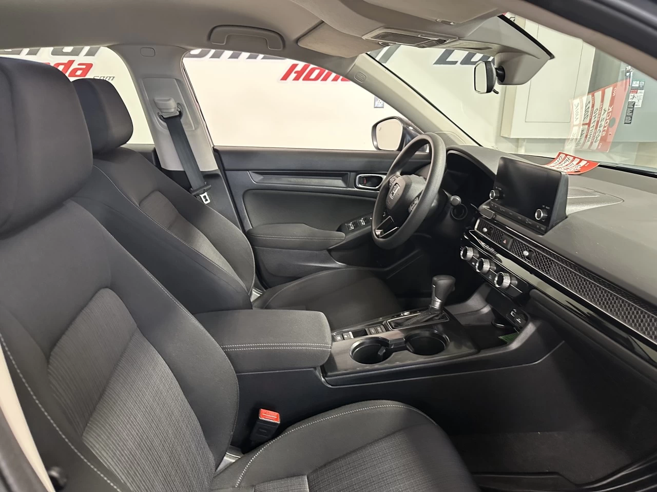 2022 Honda Civic LX Main Image