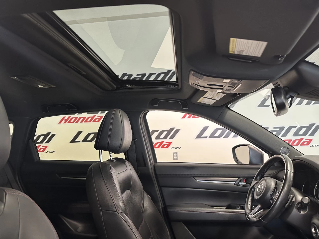 2022 Mazda CX-5
                                                    Sport Design w/Turbo Main Image