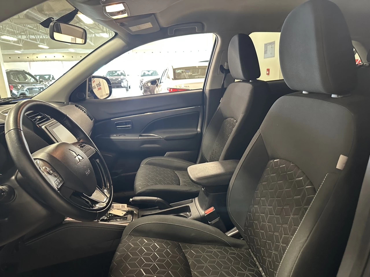 2024 Mitsubishi RVR SE Main Image