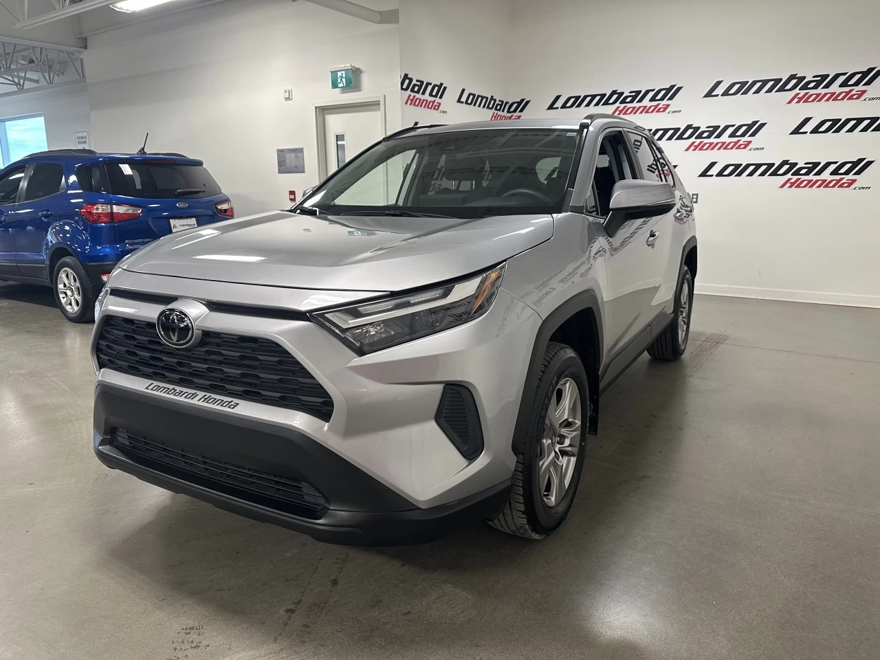 2023 Toyota RAV4 XLE Main Image