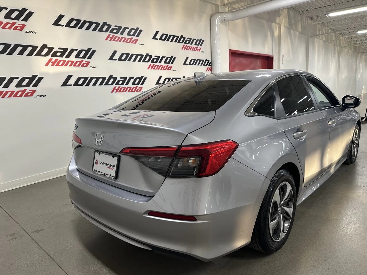 2022 Honda Civic LX Main Image