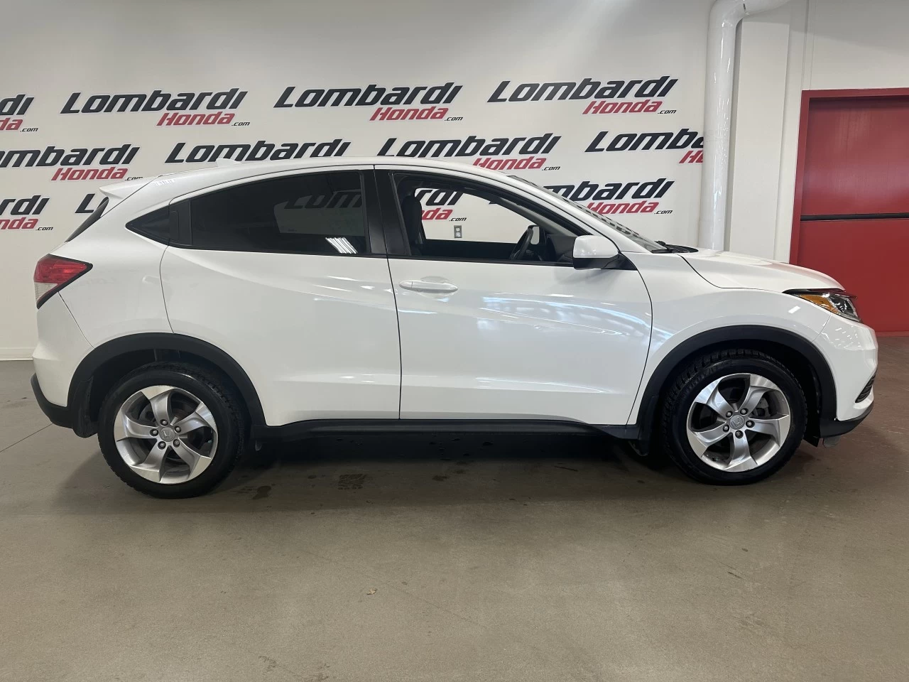 2022 Honda HR-V LX Main Image