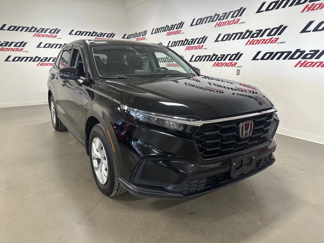 2024 Honda CR-V LX-B https://www.lombardihonda.com/resize/b990ff35b810a3abc0cc817b2ca24889-1