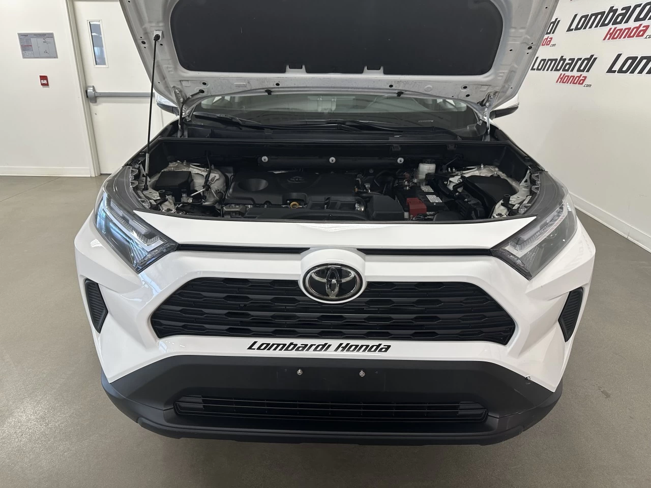 2022 Toyota RAV4 XLE Image principale