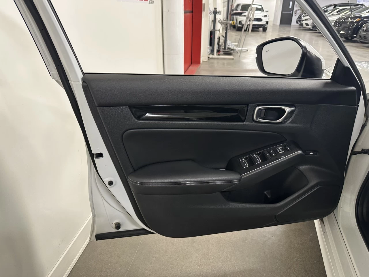 2022 Honda Civic
                                                    Touring Main Image