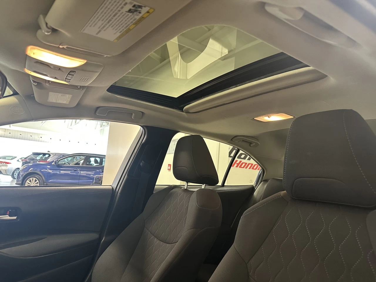 2021 Toyota Corolla
                                                    LE Image principale