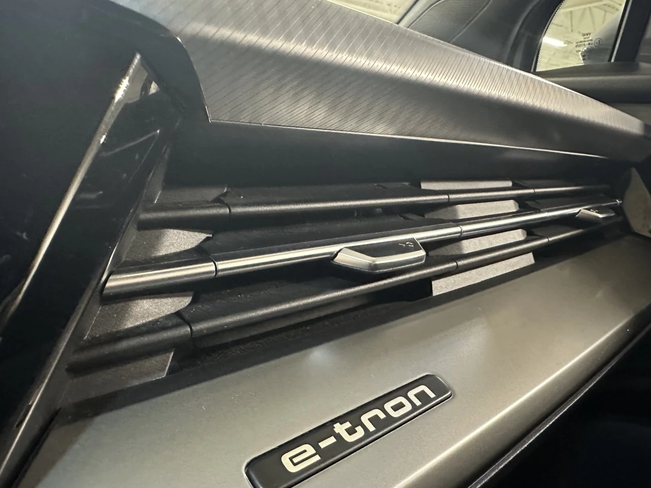 2025 Audi Q4 e-tron 45 RWD Main Image