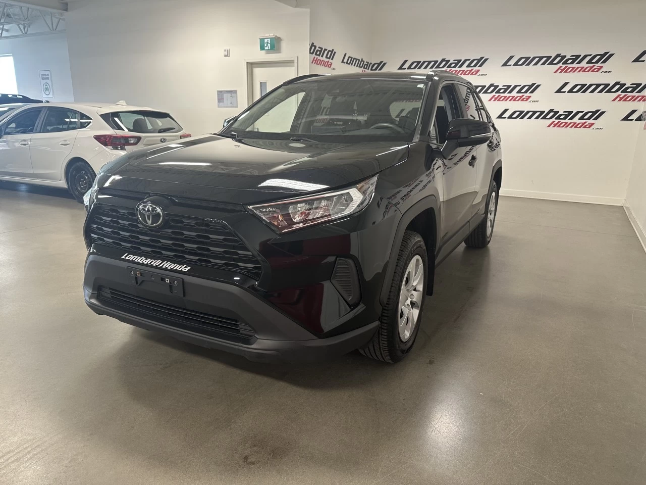2021 Toyota RAV4
                                                    LE Image principale