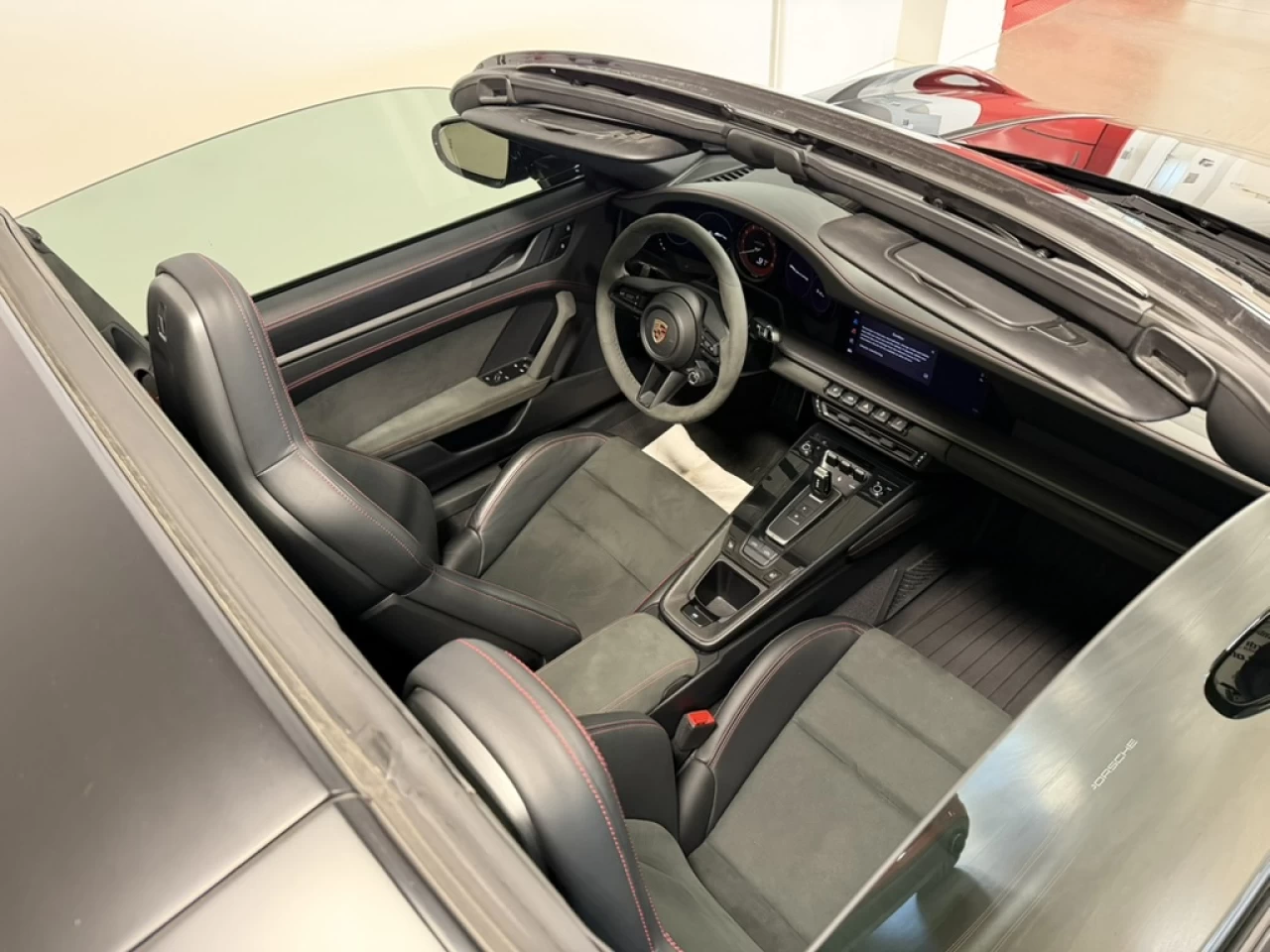 2024 Porsche 911 4 GTS Image principale