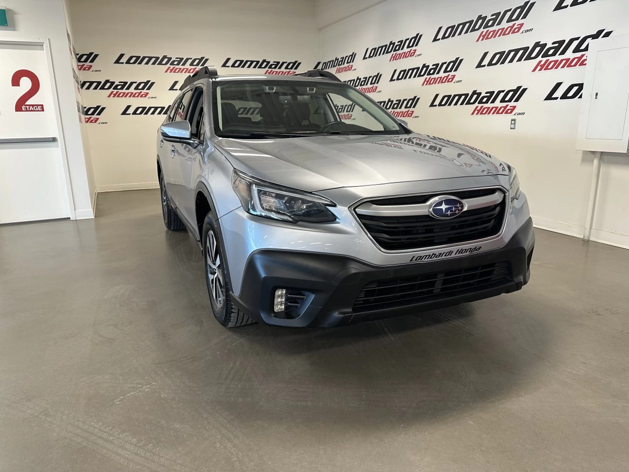 2020 Subaru Outback Touring Main Image