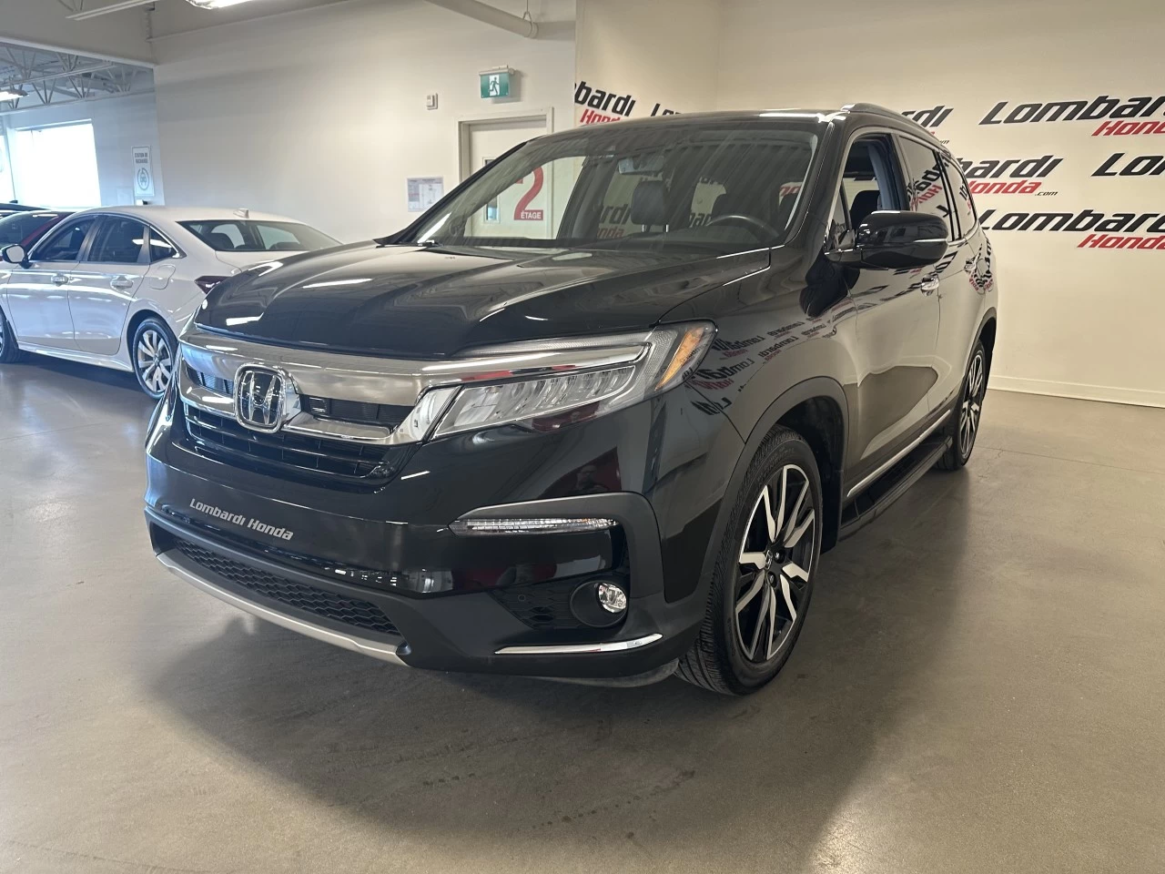 2022 Honda Pilot Touring 8-Passenger Image principale