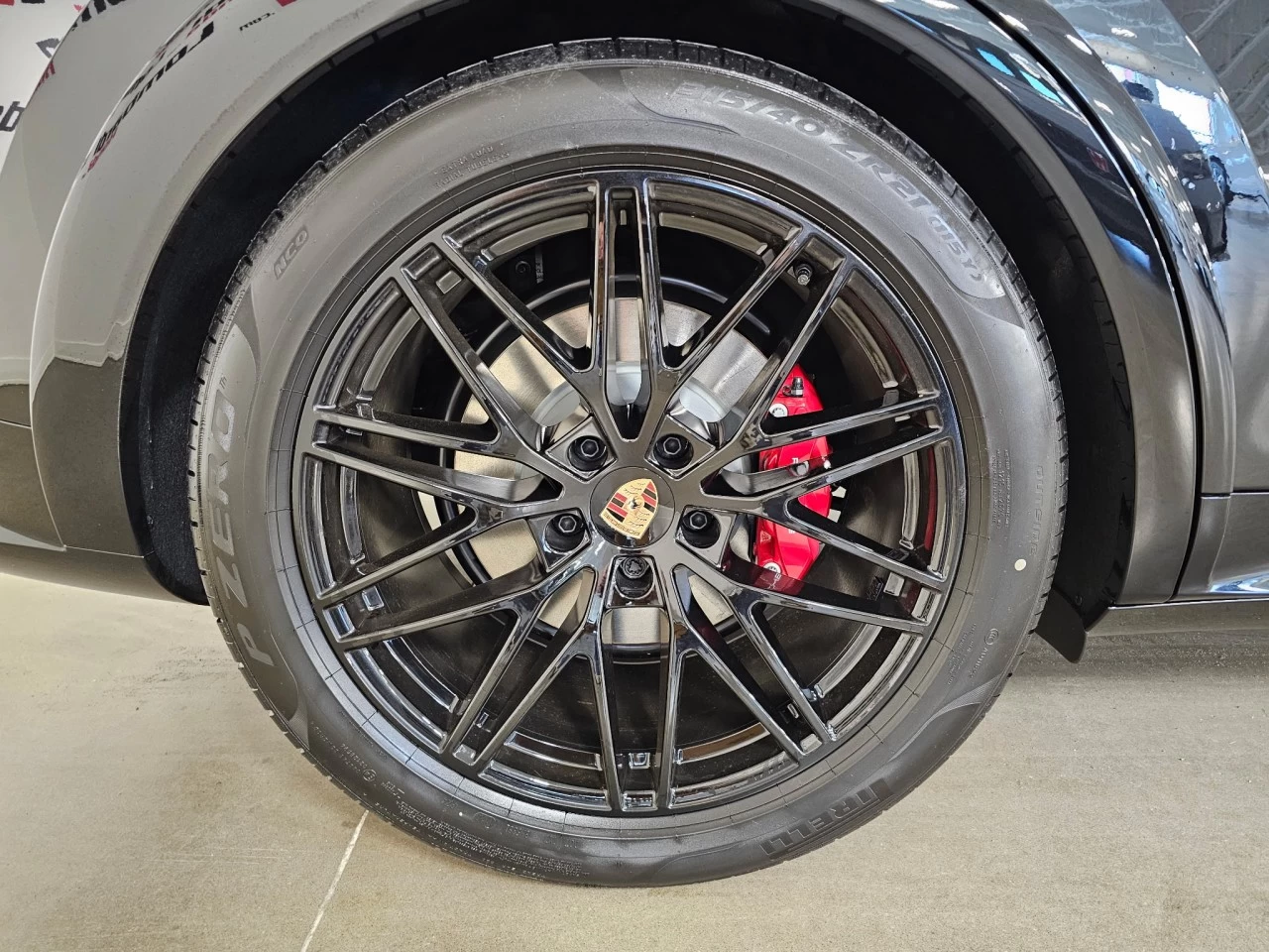 2026 Porsche Cayenne GTS Main Image