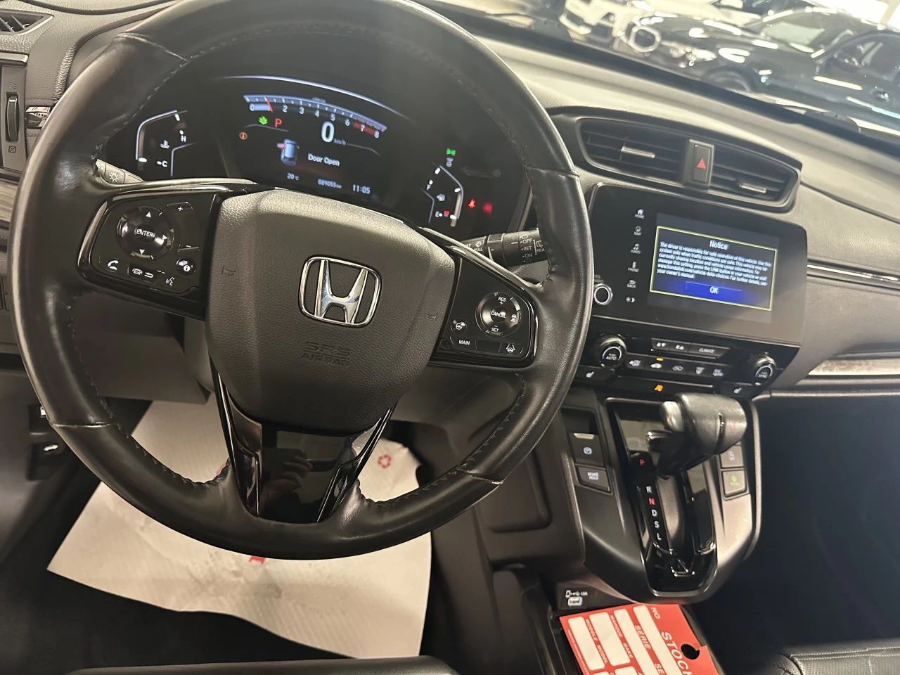 2022 Honda CR-V
                                                    Touring/Black Edition Image principale