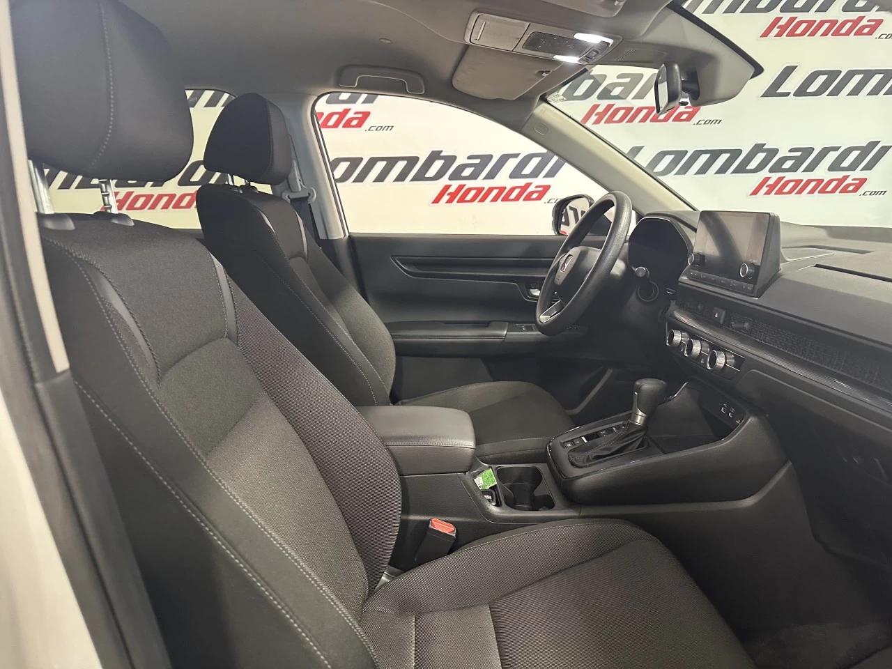 2023 Honda CR-V
                                                    LX Image principale