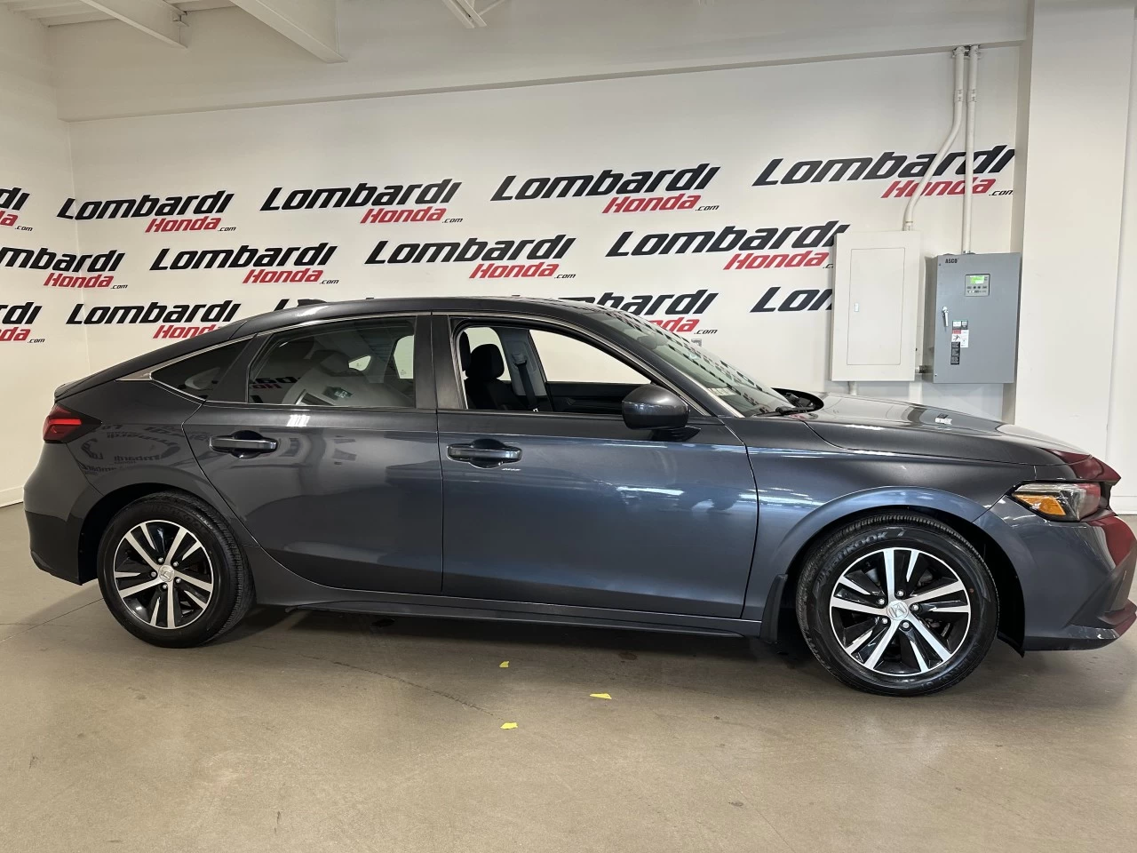 2022 Honda Civic Hayon LX Main Image